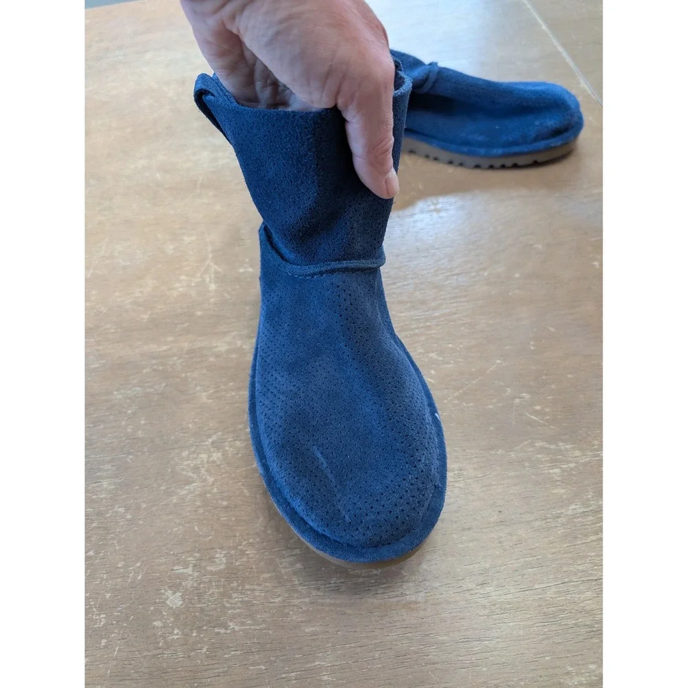UGG Classic Unlined Blue Perf‎ Suede Ankle Boots Womens 8 comfort pull on street